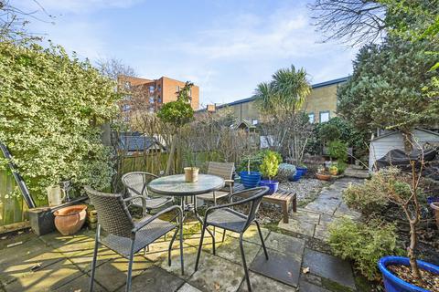 17 Endsleigh Road, London, W13 0RE