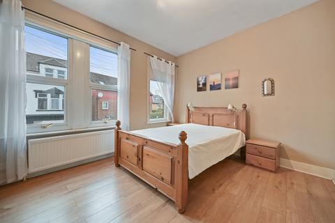 17 Endsleigh Road, London, W13 0RE