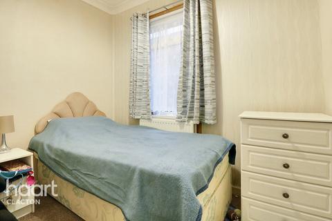 2 bedroom detached bungalow for sale, Meadow Way, Clacton-On-Sea