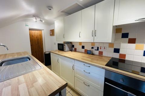 2 bedroom cottage to rent, Boswedden Road, St. Just