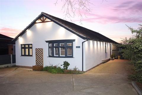 3 bedroom detached bungalow for sale, Thorpe Road, Great Clacton, Clacton on Sea