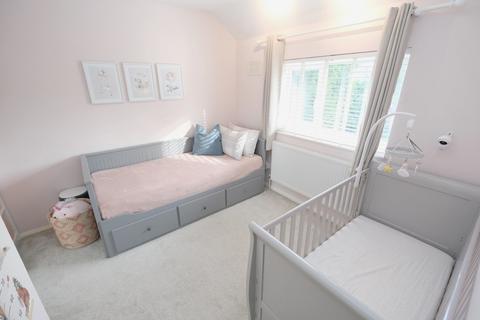 14 Thorndon Close, Orpington, BR5 2SJ
