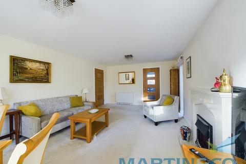 2 bedroom apartment for sale - Beckside Gardens, Guisborough