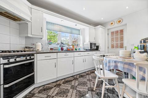 11 Banc Yr Afon, Gwaelod Y Garth, Cardiff, CF15 9TU