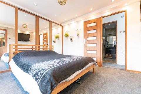 11 May Avenue, Leigh, WN7 5DQ