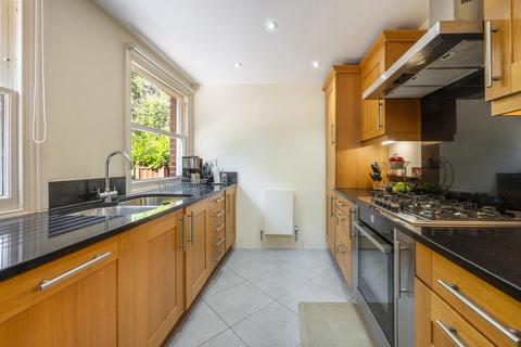 3 bedroom flat to rent, Langland Gardens, Hampstead, London