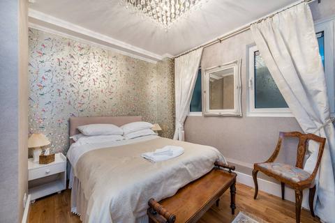 3 bedroom flat for sale - Arlington Street, St James's, London, SW1A