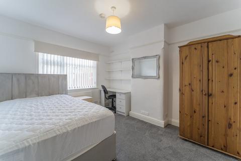 4 bedroom semi-detached house to rent, Wigan Road, Ormskirk