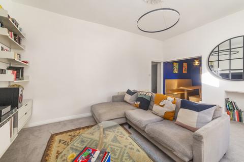 2 bedroom flat for sale, Westbourne Road, Barnsbury, Islington