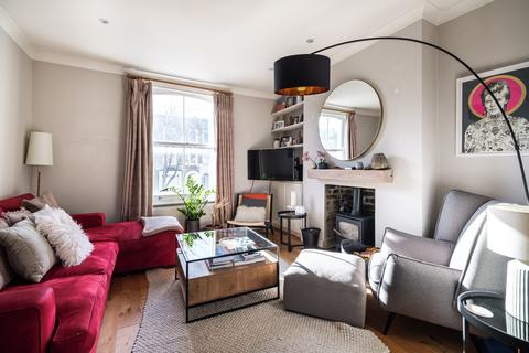 3 bedroom flat for sale, Amhurst Road, Stoke Newington, Hackney, London
