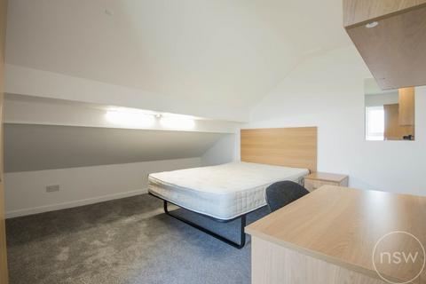 4 bedroom maisonette to rent, Church Street, Ormskirk