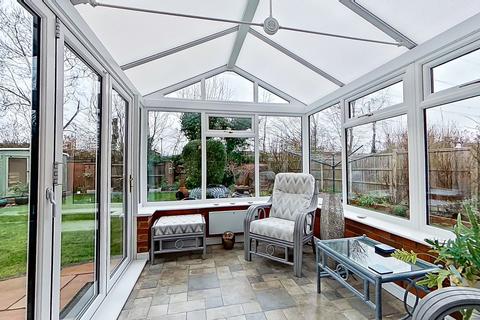 11 Longleat, Tamworth, B79 7US