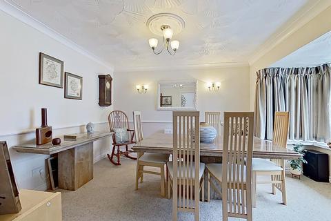 11 Longleat, Tamworth, B79 7US