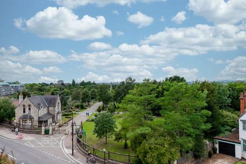 5 bedroom apartment for sale, Fortune Green Road, West Hampstead, London NW6