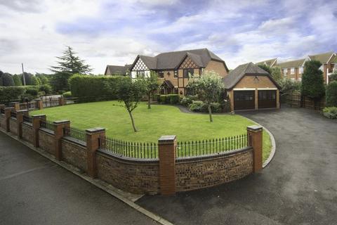 4 bedroom detached house to rent, Popes Lane, Tettenhall