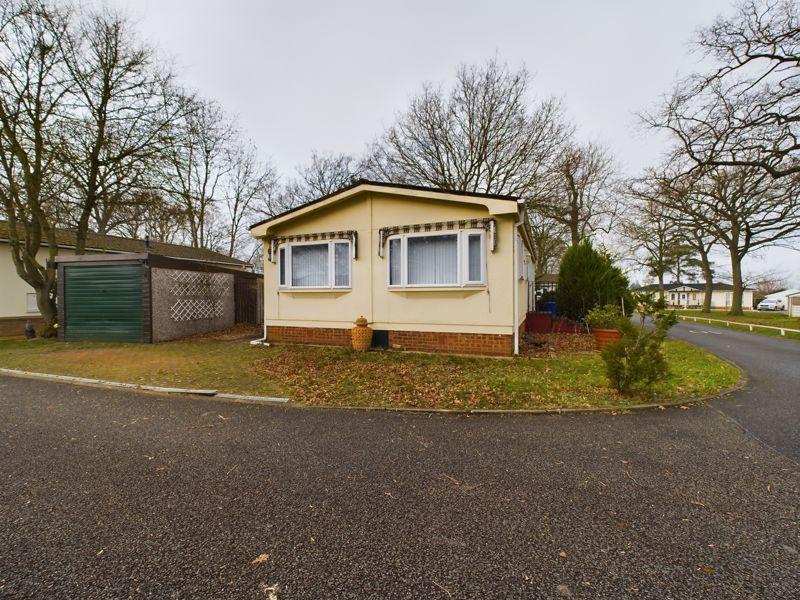 Shepherds Grove Park, Stanton 2 bed park home for sale £120,000