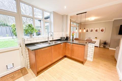 15 Moss Way, Sutton Coldfield, B74 2BT