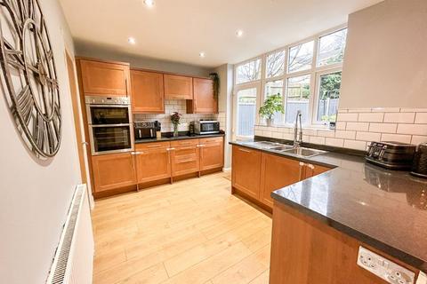 15 Moss Way, Sutton Coldfield, B74 2BT