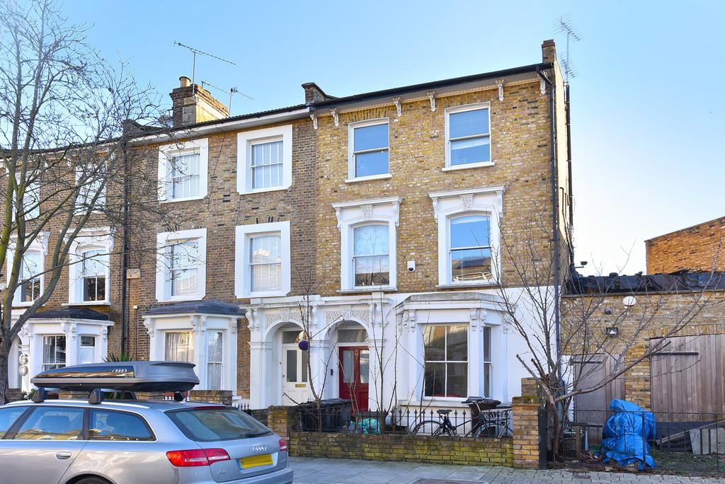 Southborough Road, London E9 2 bed apartment for sale £800,000
