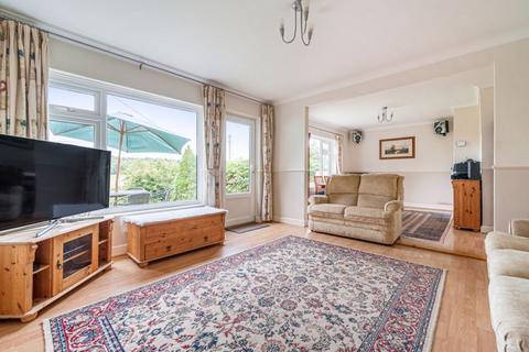 5 bedroom chalet for sale, Chalet Property in Kingston