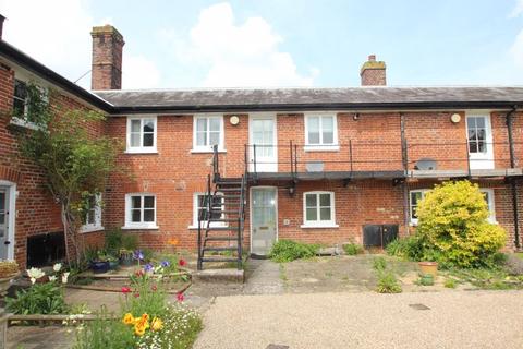 2 bedroom terraced house for sale, The Close, Bridge