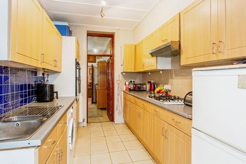 3 bedroom terraced house for sale, Wellington Avenue, Westcliff-on-sea, SS0