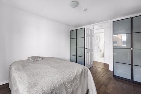 98 Mintern Close, London, N13 5SY