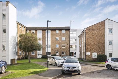 98 Mintern Close, London, N13 5SY