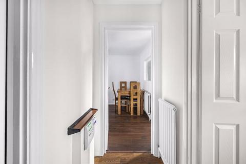 98 Mintern Close, London, N13 5SY