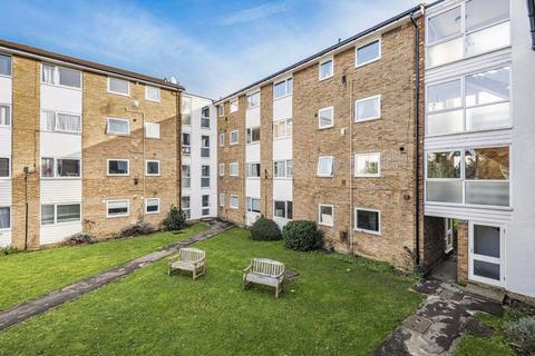 98 Mintern Close, London, N13 5SY
