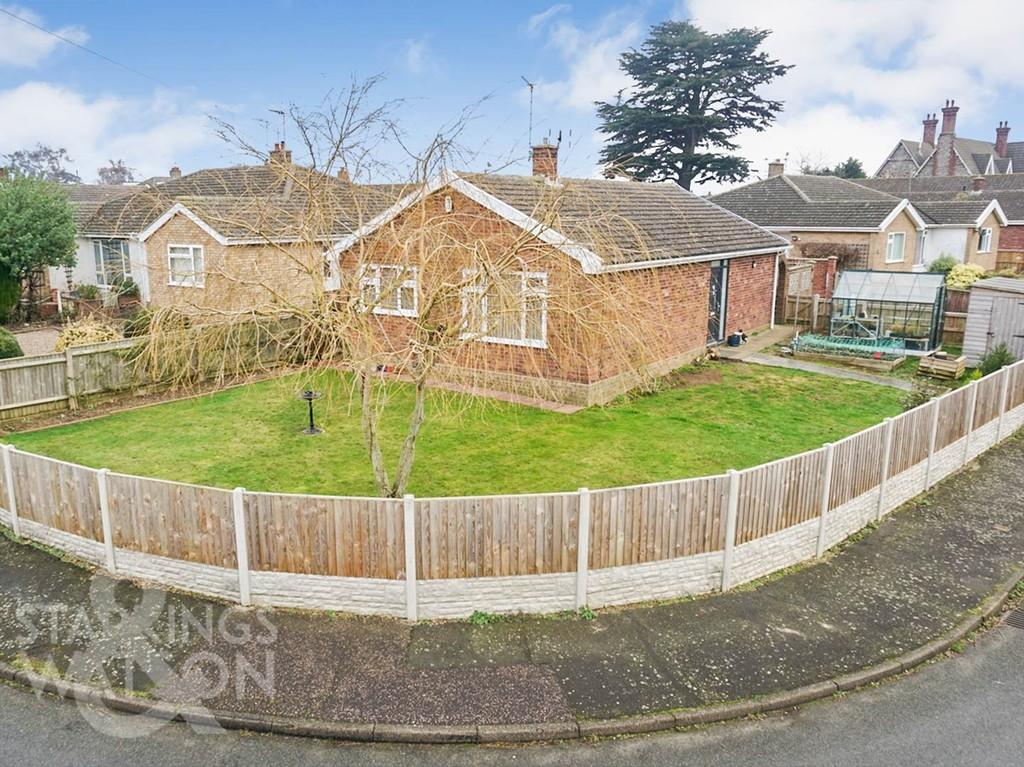 St. Edmunds Road, Acle, Norwich 2 bed detached bungalow for sale £325,000