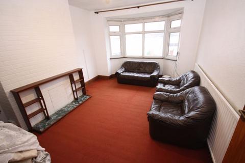 2 bedroom maisonette for sale, Eastcote Lane, Northolt