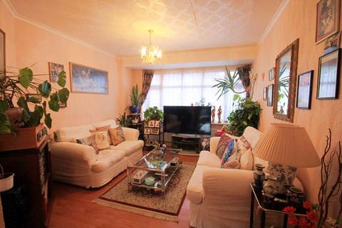 3 bedroom terraced house for sale, Torrington Road Perivale UB6 7EW