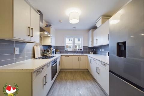 42 Dreadnaught Drive, Gloucester, GL1 5RA