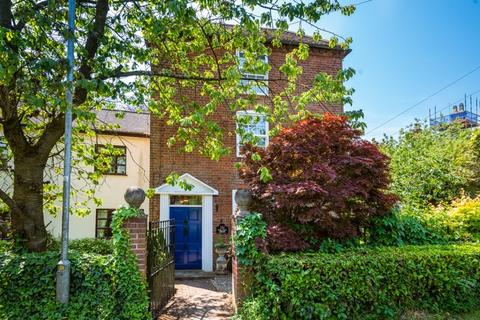 4 bedroom semi-detached house for sale, Bridgnorth Road, Stourbridge DY7