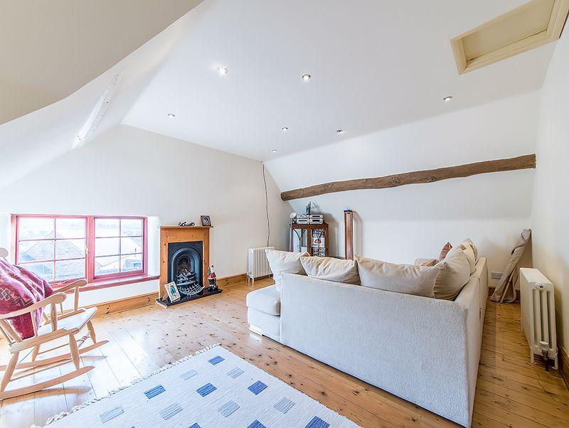 2 nd floor lounge