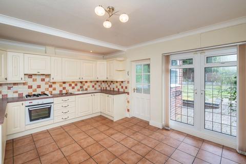 3 bedroom detached bungalow for sale, Walker Avenue, Stourbridge DY9