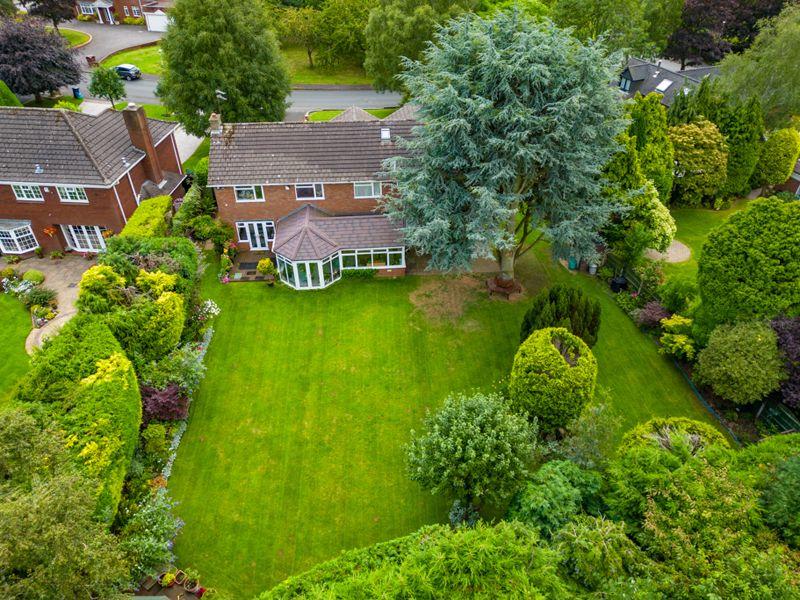 Redlake Drive, Stourbridge DY9 5 bed detached house for sale £925,000