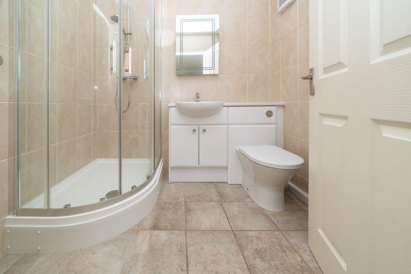Bedroom 1 en suite