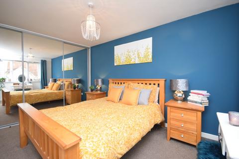 8 Frances Gordon Road, Perth, PH2 8EW