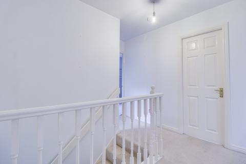 25 Cavalier Drive, Apperley Bridge, Bradford, BD10 0UF