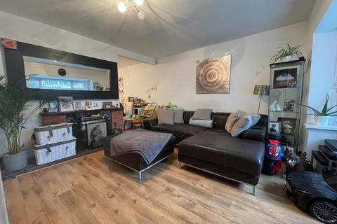 11 Rayford Drive, West Bromwich, B71 3QN