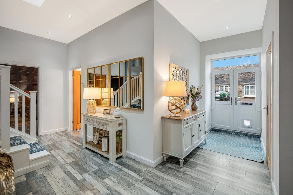 Balmore Road, Glasgow, G23 5HD 5 bed farm house for sale £495,000