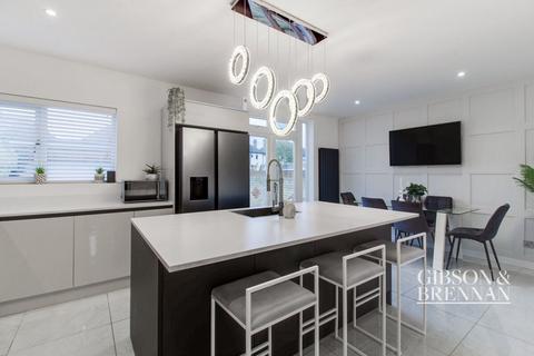 20 Beverley Gardens, Southend-on-sea, SS2 6RS
