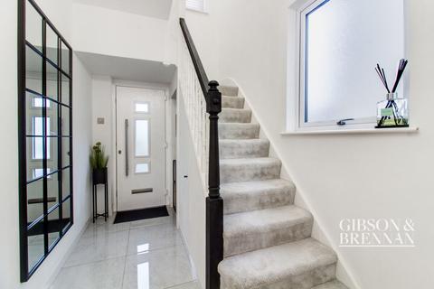 20 Beverley Gardens, Southend-on-sea, SS2 6RS