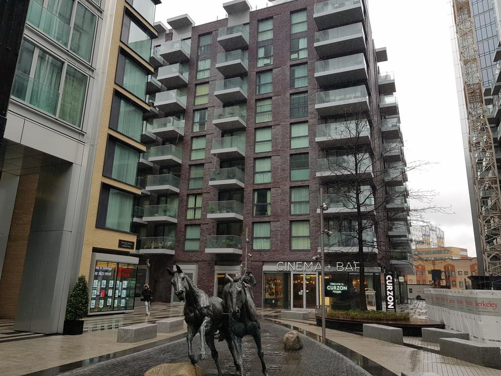 1 bed, Goodmans Field, Satin House, Aldgate, Lond