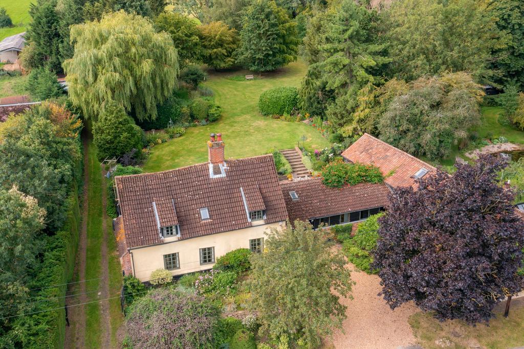 Caxton End, Bourn, Cambridge, Cambridgeshire, CB23 5 bed detached house