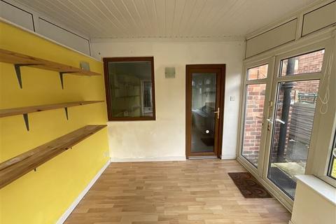 37 Houstead Road, Sheffield, S9 4BX