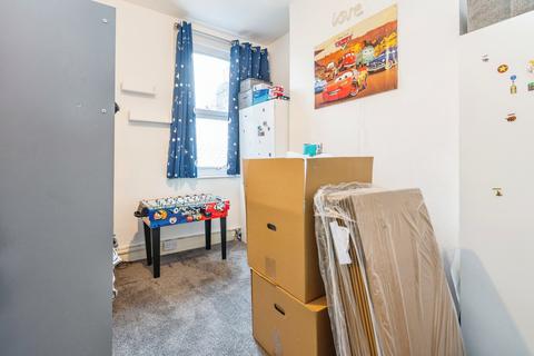 2 bedroom flat to rent, Mount Pleasant Road, Tottenham, London, N17