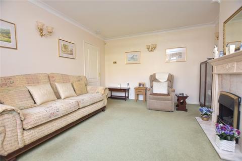 2 bedroom bungalow for sale, Owlcotes Road, Pudsey, West Yorkshire